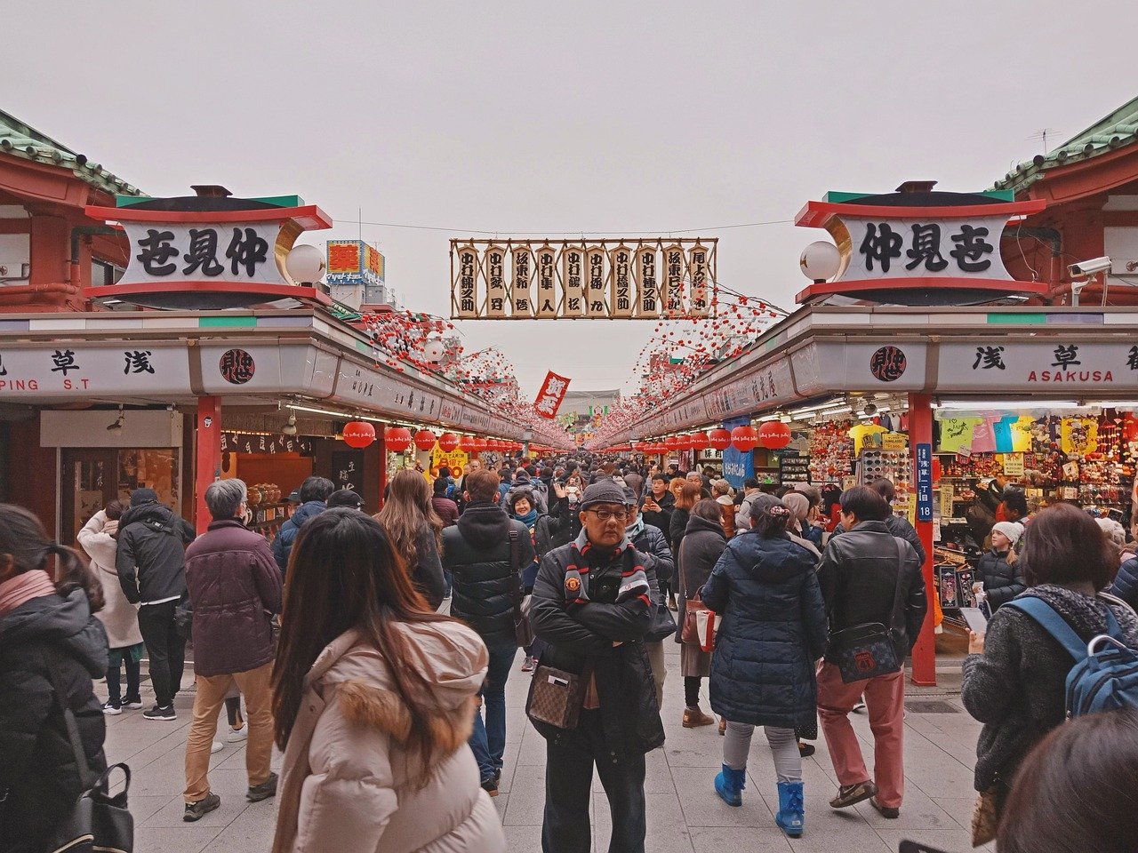 Ville de Tokyo animé en pleine journée