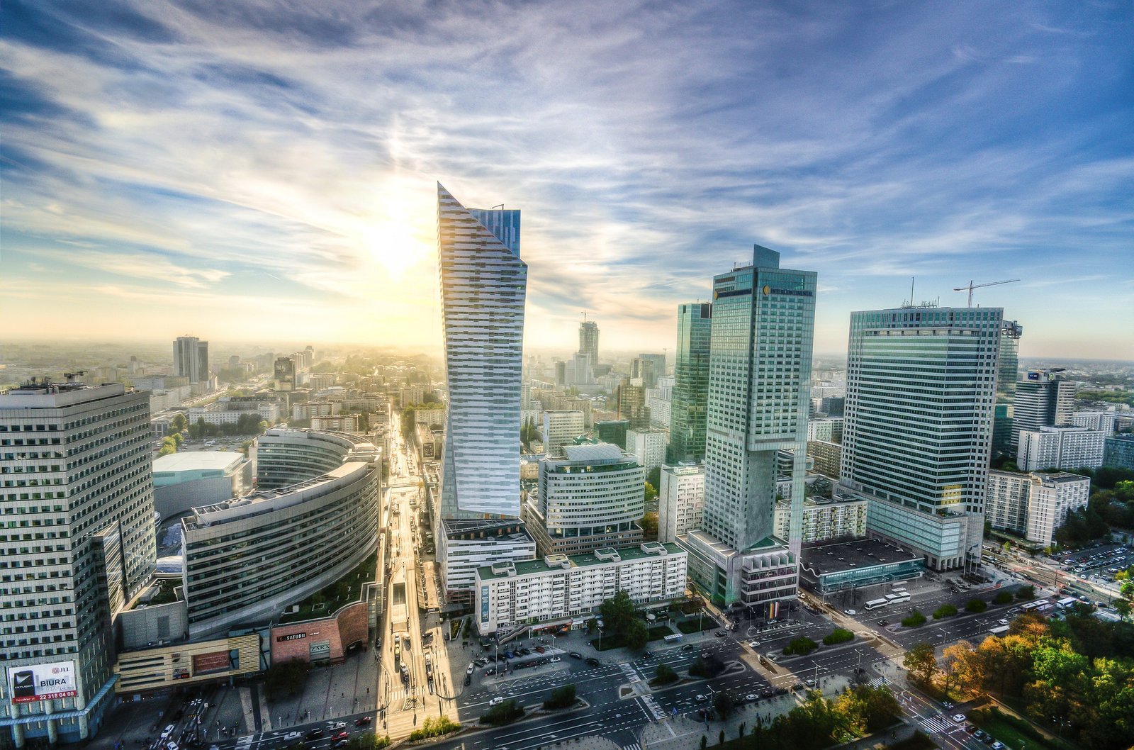 Vue sur le centre de Varsovie avec ces gratte-ciel modernes