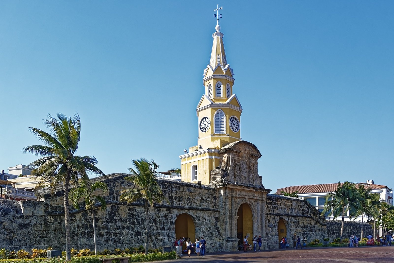 La Torre del Reloj, ou Tour de l'horloge, emblématique porte d’entrée de la vieille ville de Carthagène, Colombie